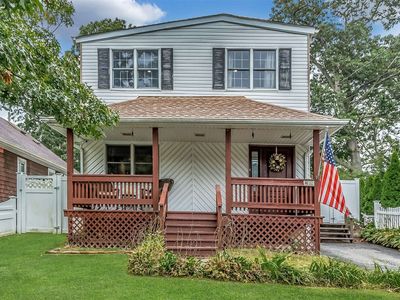 19 Midland Blvd, Ronkonkoma, NY, 11779