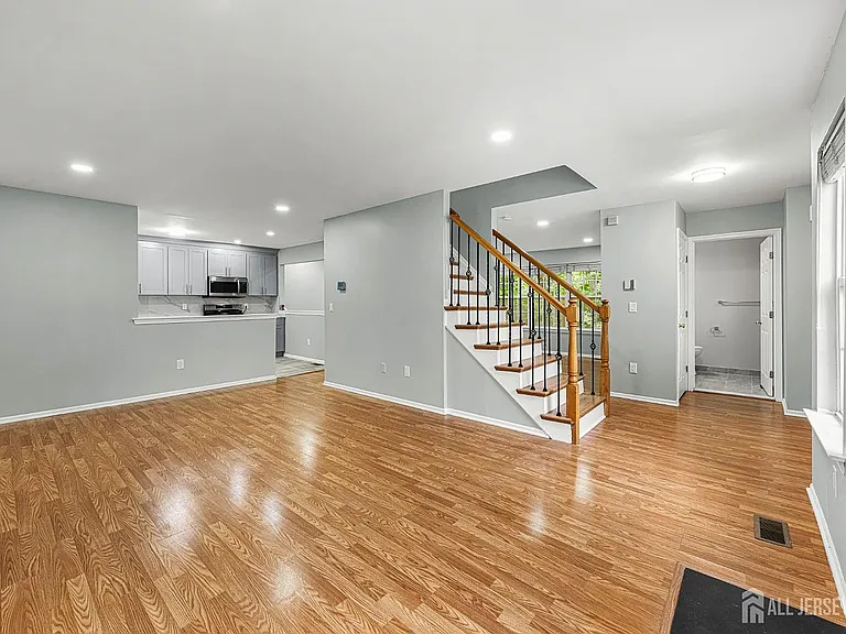 259 Retta Ct — Photo 2
