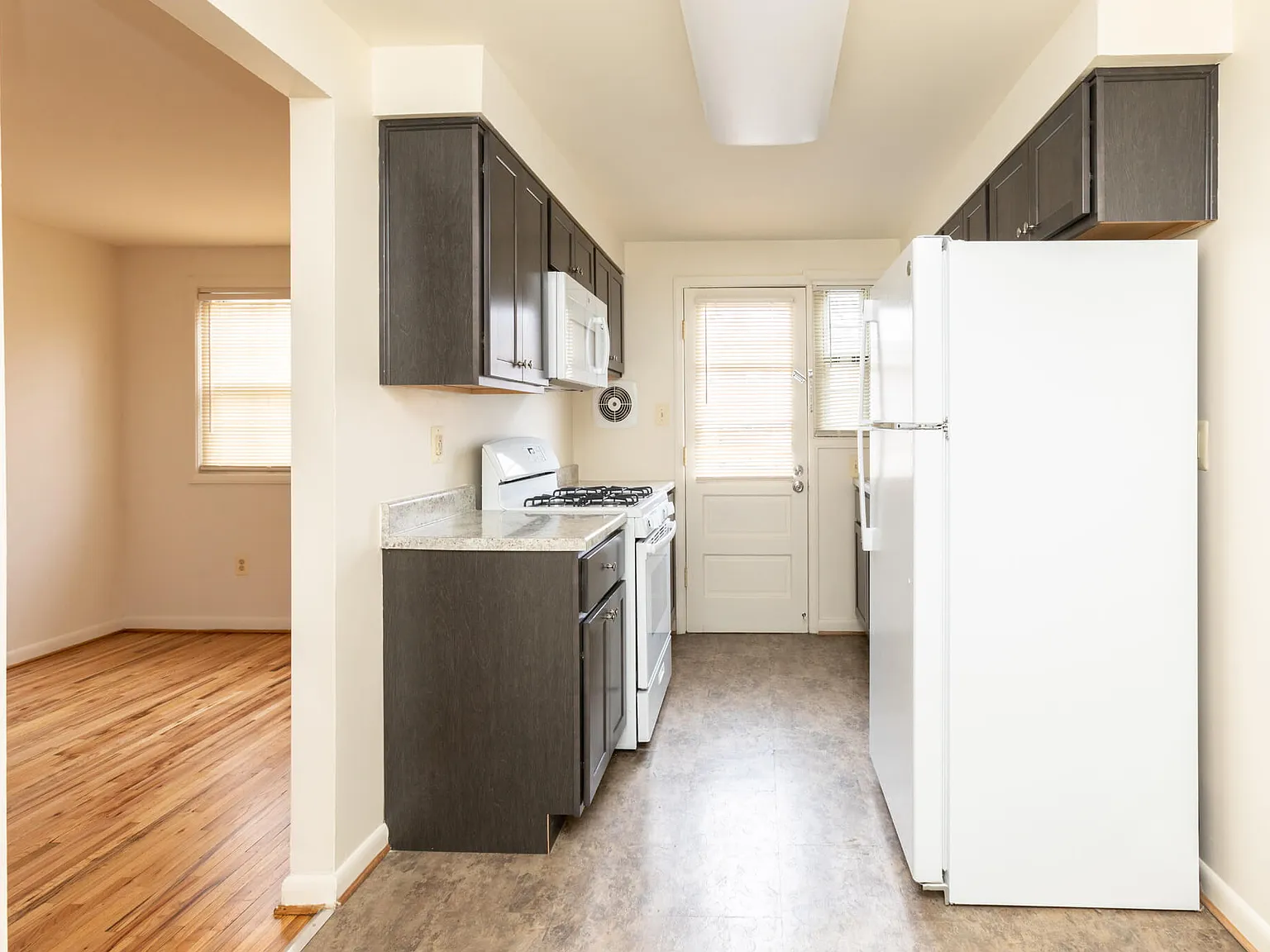 Foxridge Townhomes — Photo 3