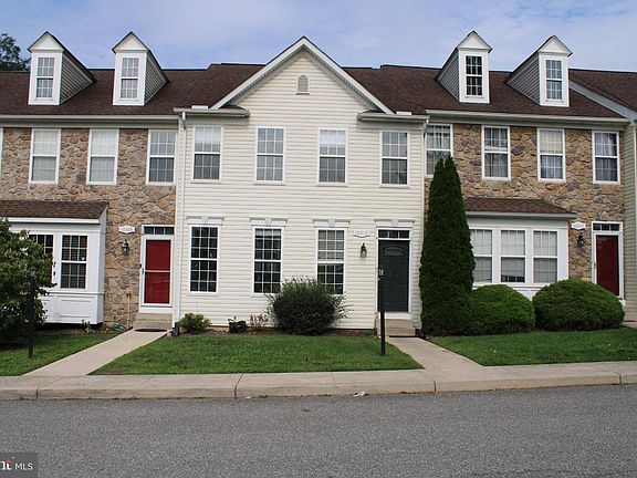 2nd image of 10308 Bridle Ct