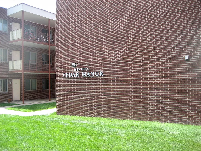 2845 Broadway Street — Photo 60