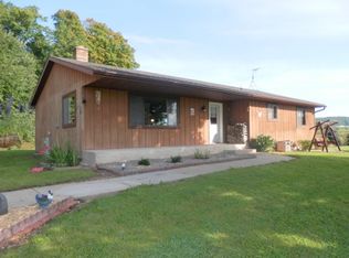 W12822 Gollnow Rd, Marion, WI 54950