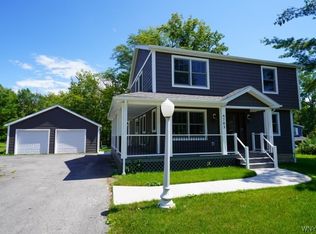 6783 Versailles Rd, Lake View, NY 14085