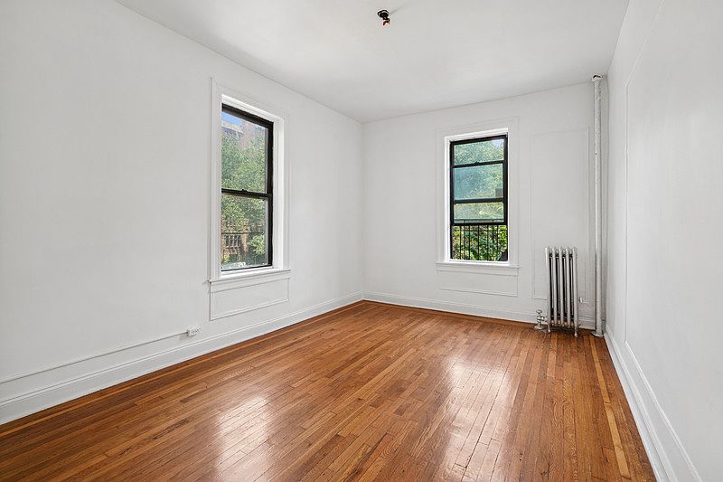 1st image of 810 W 183rd St APT 2A