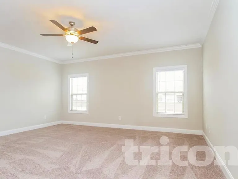 1514 Burrows Ave — Photo 9