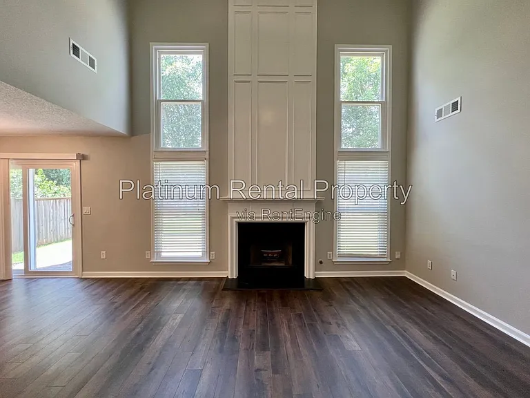 2813 Priestcliff Dr SE — Photo 14
