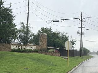 7823 Meandering Oak Ln, Cypress, TX 77433
