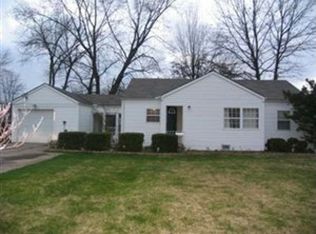 5662 Porter Rd, North Olmsted, OH 44070