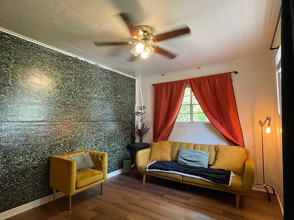 1st image of 402 Saint Joseph St #B