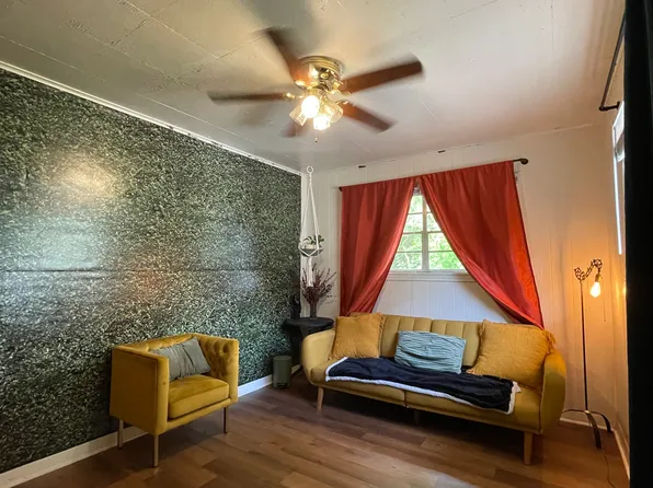 402 Saint Joseph St #B, Lafayette, LA 70506