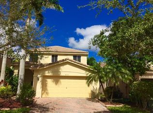 457 Conservation Dr, Weston, FL 33327