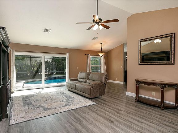 5th image of 5160 NW 49th Avenue