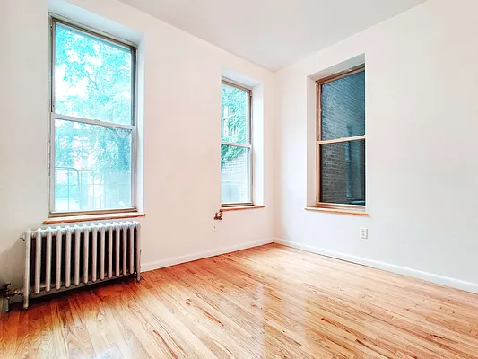 Rented by Union Square Property Management | media 22