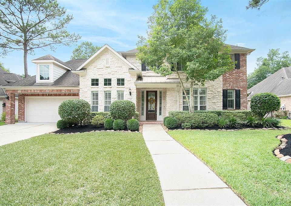Welcome to 15411 Mustang Bend Circle