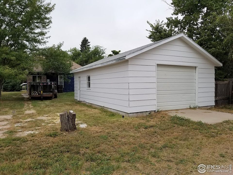 2nd image of 466 Main Ave