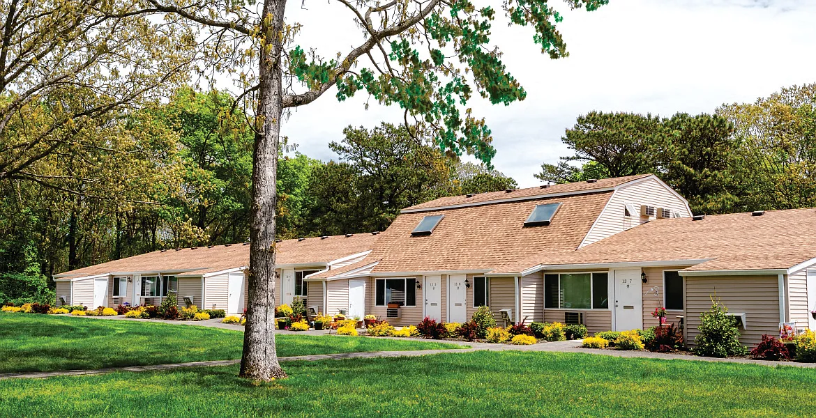 Villas at Pine Hills — Photo 4