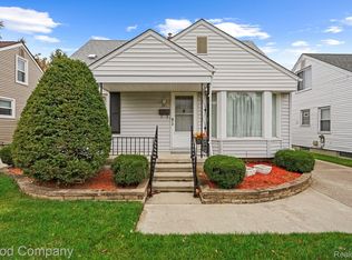 241 Linden Ave, Royal Oak, MI 48073