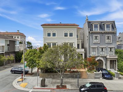 2998 Pacific Ave - Image 3