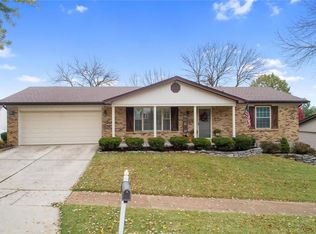 5830 Falcon View Ln, Saint Louis, MO 63129