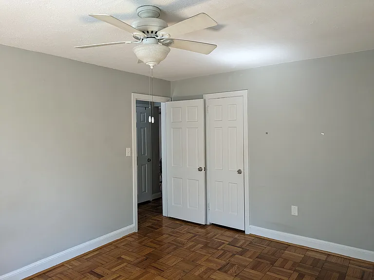 1716 W Abingdon Dr — Photo 3