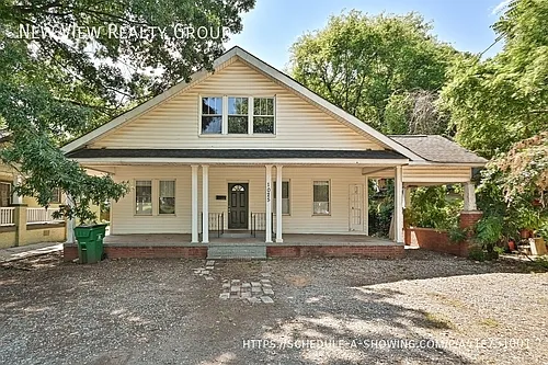 1025 Ambassador St Photo 1