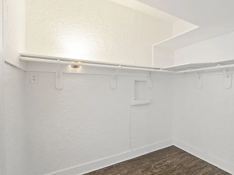 3621 S Pacific Ave — Photo 12