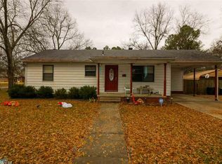 318 W 5th St, Lonoke, AR 72086