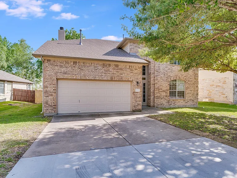 4029 Lake Edge Way — Photo 2