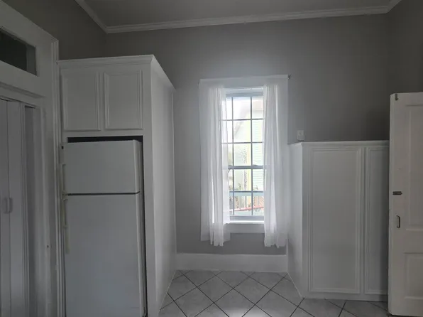 1707 Market St, Galveston, TX 77550