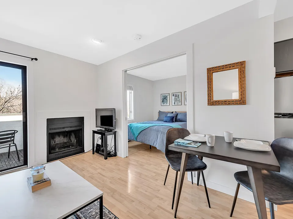 2711 Mapleton Ave #27