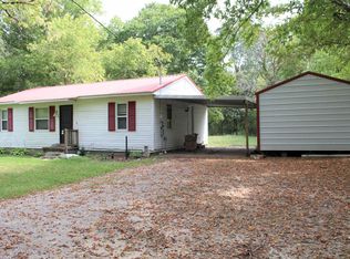 1750 Yuma Rd, Wildersville, TN 38388