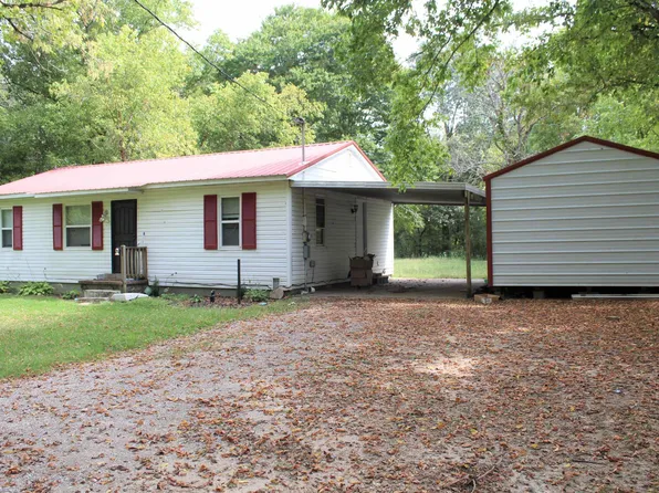 1750 Yuma Rd, Wildersville, TN 38388