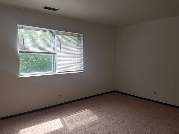 4th image of 20 S 14th St APT 3N
