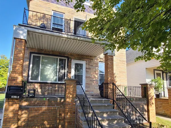 9386 Mitchell St, Hamtramck, MI 48212