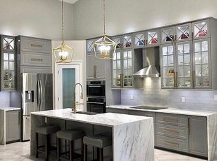 1208 Magnolia Woods Ct, Lutz, FL 33558