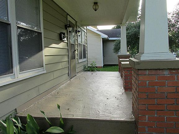 4th image of 3205 Ohio St