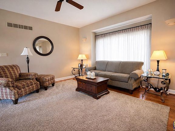 3rd image of 2141 SE Ratner Rd