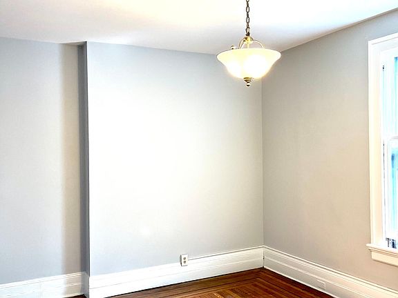 5th image of 400 Linwood Ave APT 4
