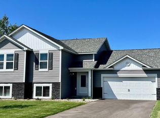600 Douglas Dr S, Annandale, MN 55302