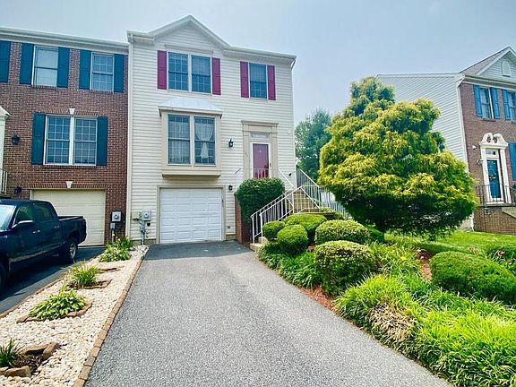 2nd image of 107 Steven Ln