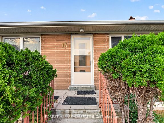 2nd image of 15 Robson Pl