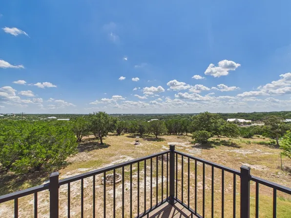 68 Lost Valley Rd, Kerrville, TX 78028