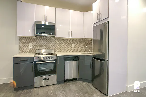 Rented by REZI | media 1