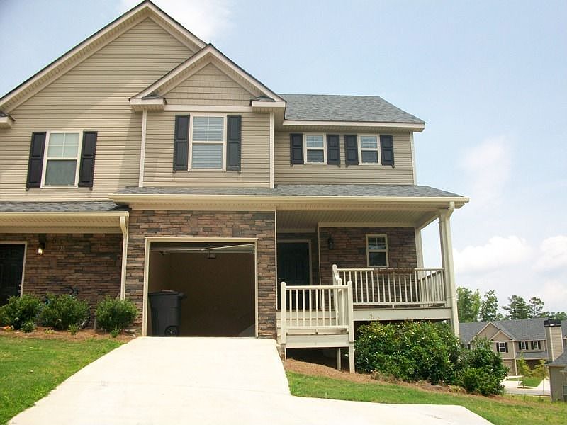 1st image of 107 Cypress Ct