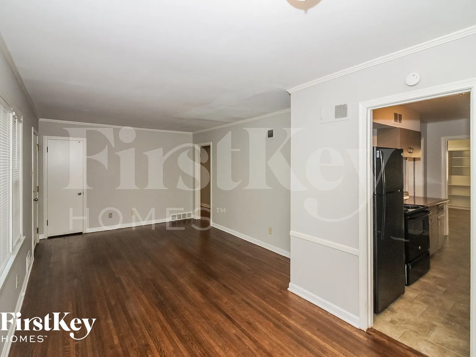 3 bed, 1.0 bath, 1530 sqft, $1,410 — Photo 3