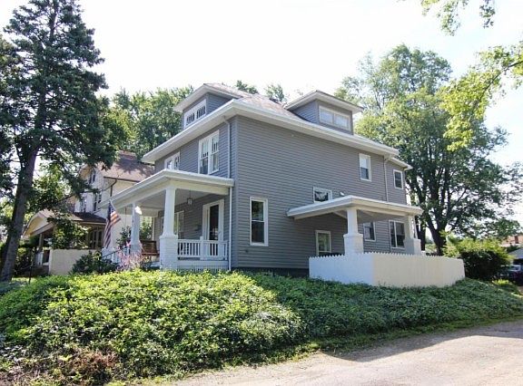 2nd image of 181 Clinton Heights Ave