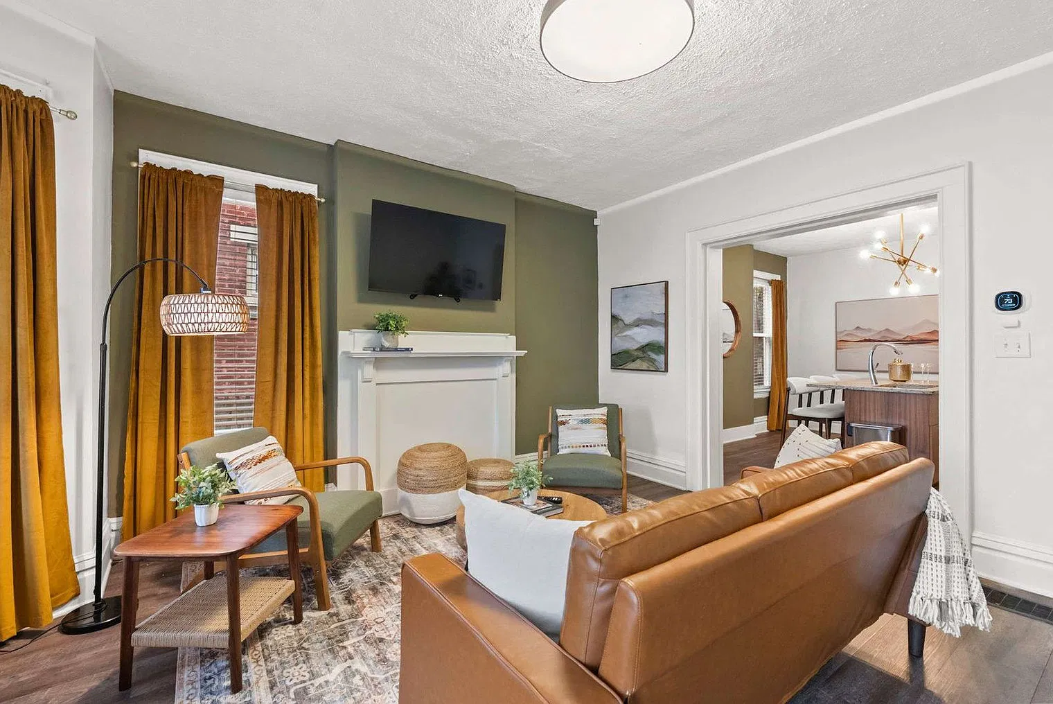 4 bed, 2.0 bath, 1797 sqft, $4,552 — Photo 3