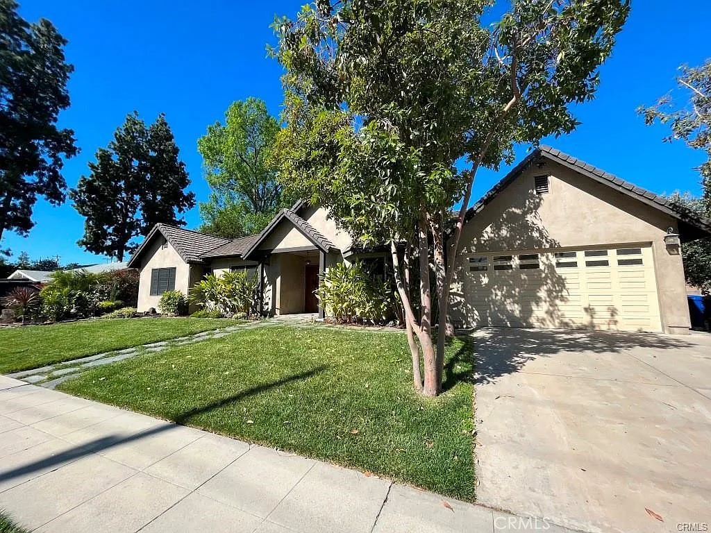 4 bed, 3.5 bath, 2579 sqft, $7,500 — Photo 2