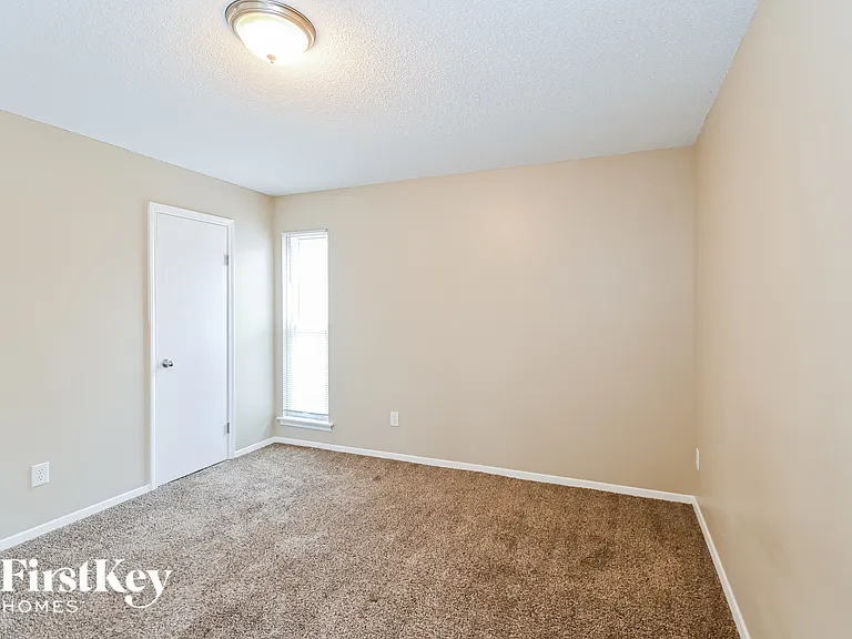 6630 Windflower Ln — Photo 12