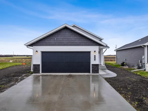 2562 74th Ave S, Fargo, ND 58104